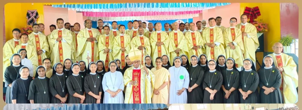 Rt. Rev James Thoppil Bishop of Kohima Diocese with the novices and sisters of Ursuline Franciscan Sisters of North East Province and others at the consecration ceremony on April 30 at Assisi Auditorium Lake View colony, Dimapur.